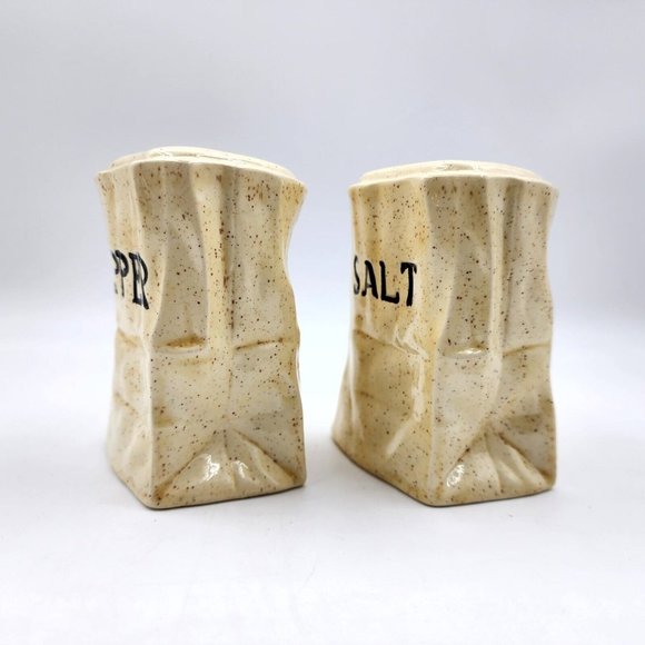 Vintage E.S. Molds Paper Bag Salt & Pepper Shakers Set 5 in Handmade 1970s - Picture 2 of 11